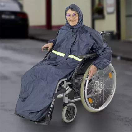 Regencape mit Ärmeln für Rollstuhlfahrer