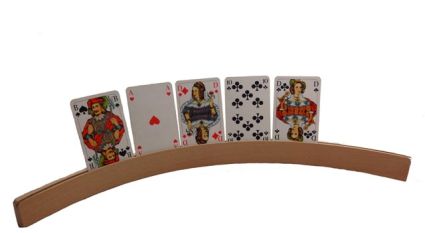 Spielkartenhalter aus Holz 