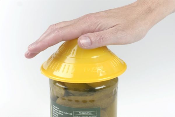 Glas- u. Flaschenöffner Dycem Anwendung gelb